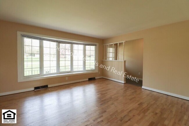 Foto del edificio - 6317 E Hills Road