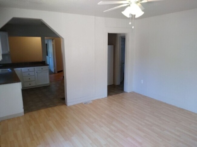 Foto del edificio - 3 Bedroom 2 Bath House