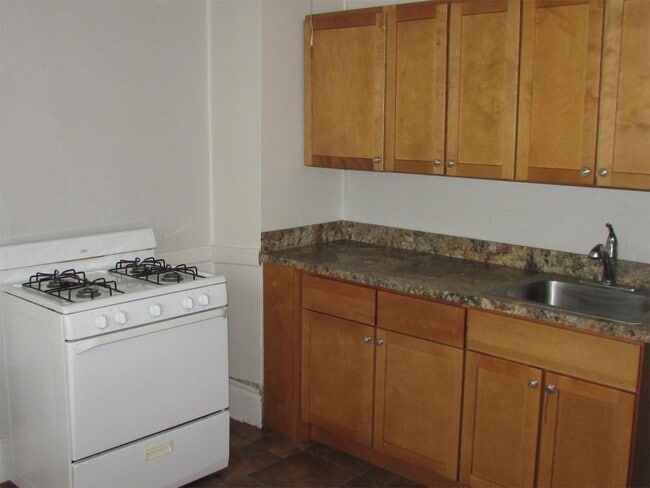 Building Photo - 837 Westcott St