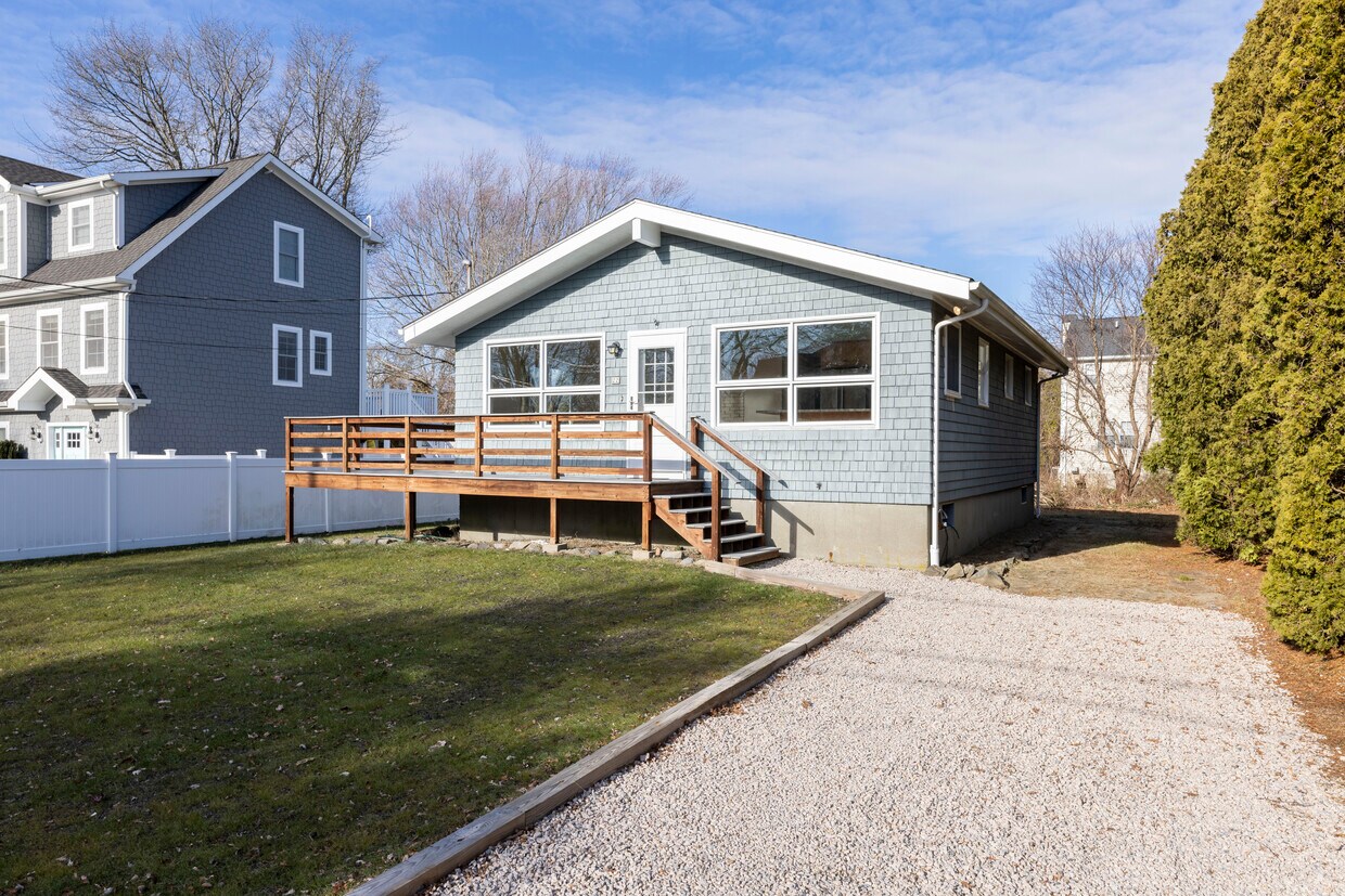22 Deck St, Jamestown, RI 02835 House Rental in Jamestown, RI
