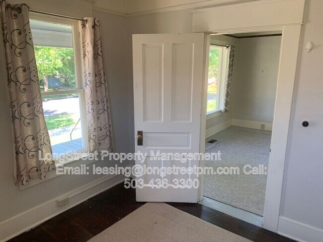 Foto del edificio - 823 SW 10th St
