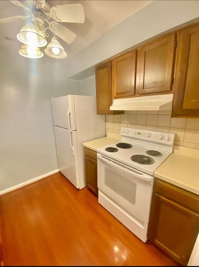 Building Photo - 702 Brook Meadow Ct