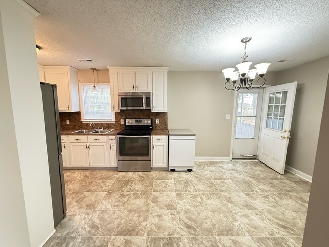 Photo - 101 Southridge Dr House