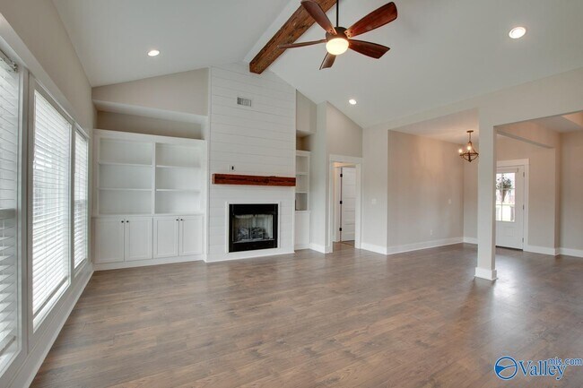 Foto del edificio - 1837 Saddle Trace Ln SE