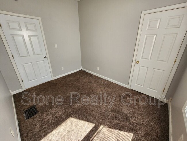 Building Photo - 1201 S 11th St