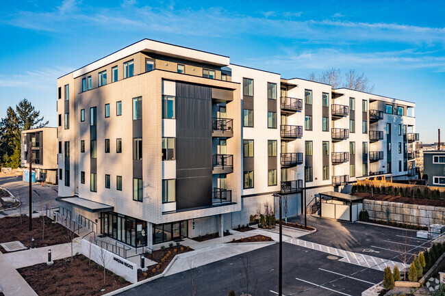 Building Photo - Marquam Heights