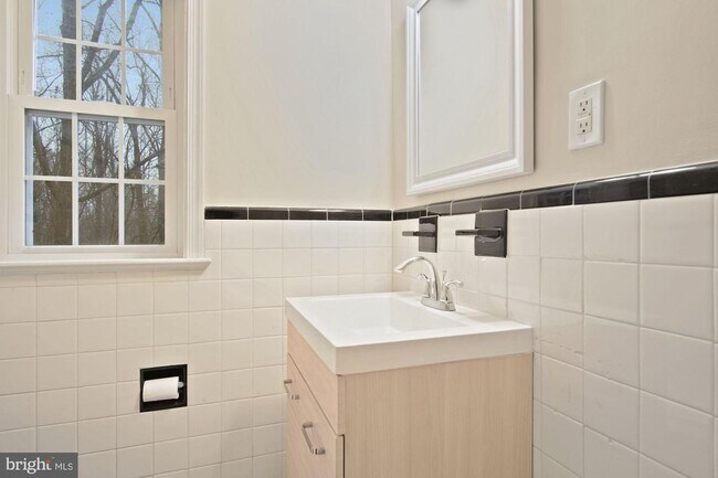 Foto del edificio - 2210 Washington Ave