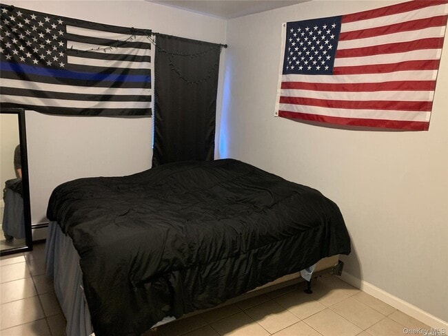 Building Photo - 715 E Walnut St