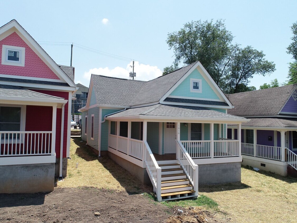 Foto principal - 4BR/2BA Fort Sanders Rental | Off-Campus H...