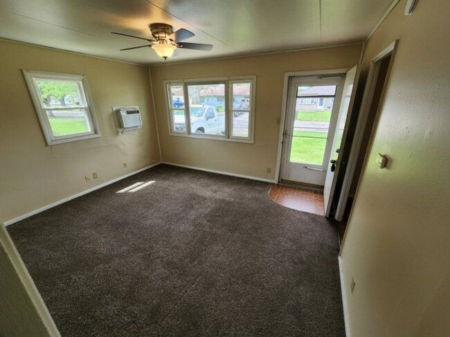 Foto del edificio - 1088 Eastview Dr