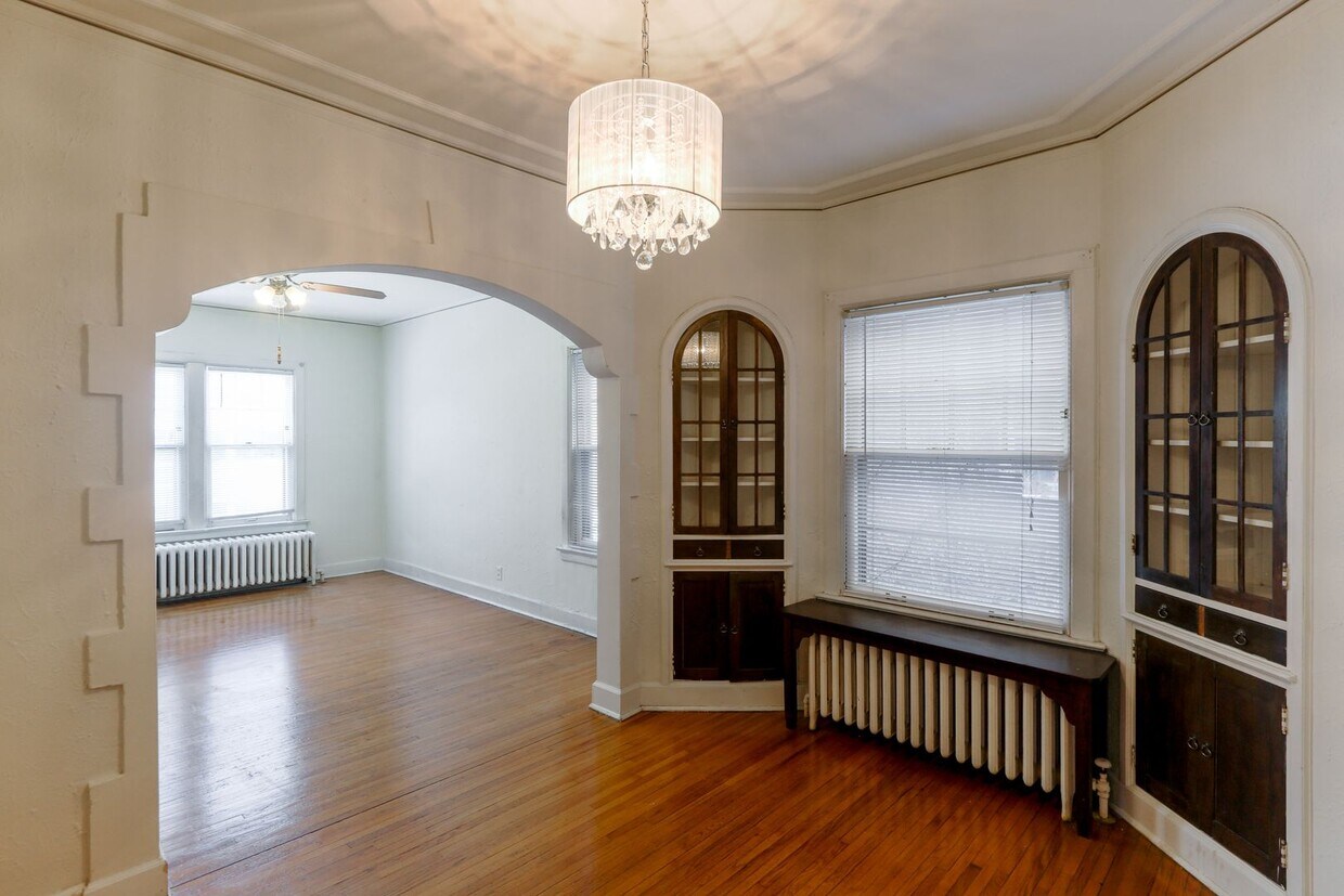Building Photo - 3508 Dupont Ave S