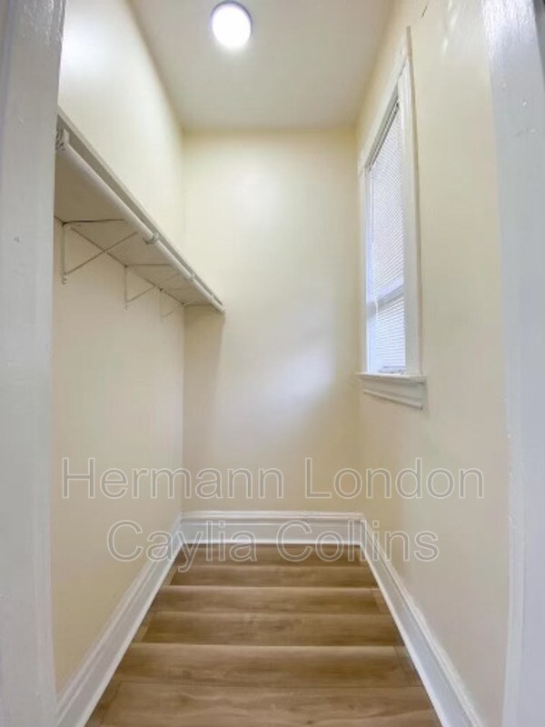 Building Photo - 2849 Utah St