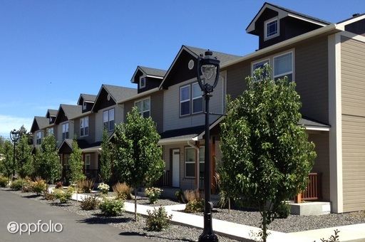 Foto principal - 202 Valleyview Ave