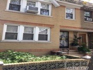 Foto del edificio - 59-59-59-61 61st St