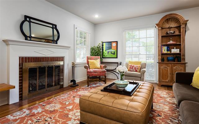 Foto del edificio - 5122 W Amherst Ave