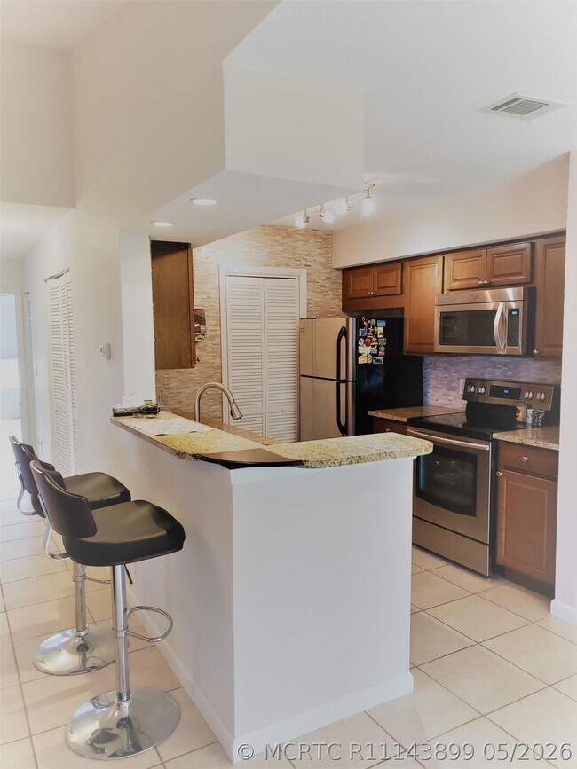 Building Photo - 815 Boynton Beach Blvd