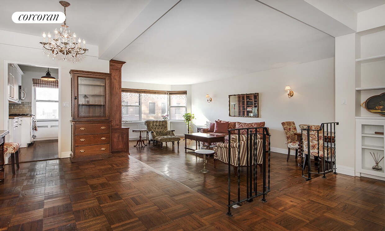 Primary Photo - 215 E 79th St