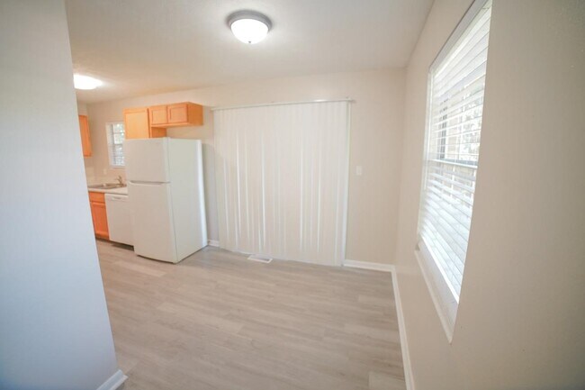 Foto del edificio - 1726 Hartsfield Rd