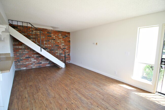 Building Photo - 2551 Anchor Ave