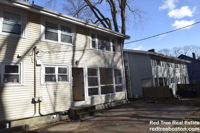 Building Photo - 117 Chestnut St