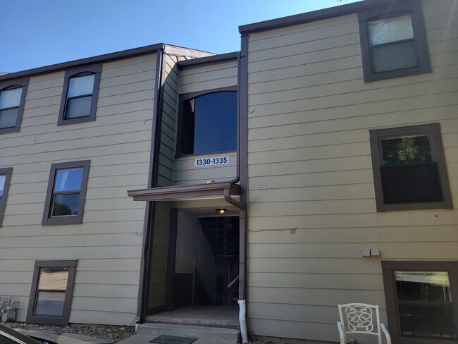 Building Photo - 1331 Westbrooke St