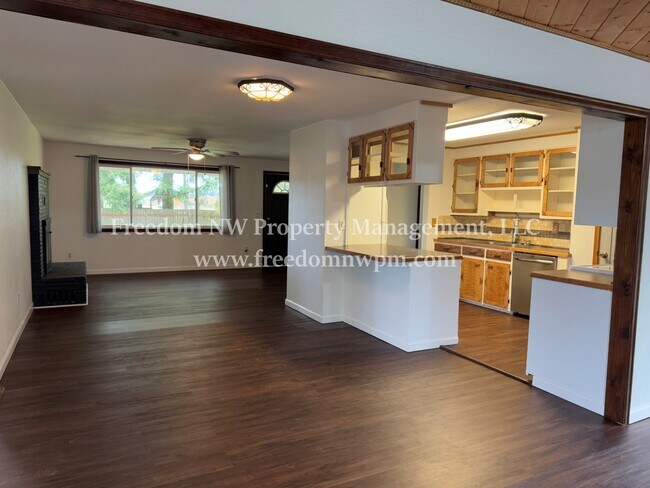 Foto del edificio - 450 WA-505