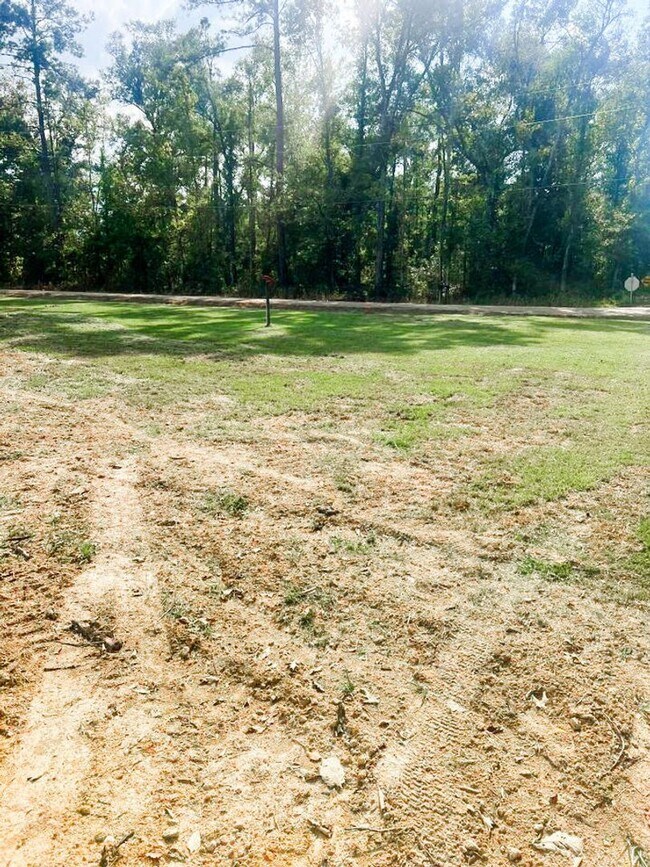 Building Photo - 28262 Pecan St