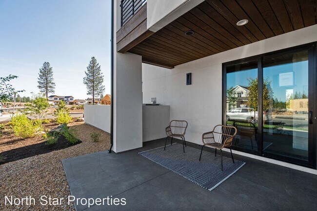 Building Photo - 3 br, 3 bath House - 1171 NW Skyline Ranch Rd