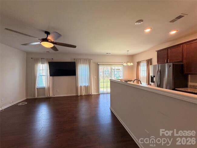 Foto del edificio - 9330 Grand Valley Dr