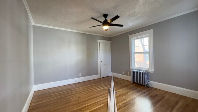 Building Photo - 173 Loring Ave