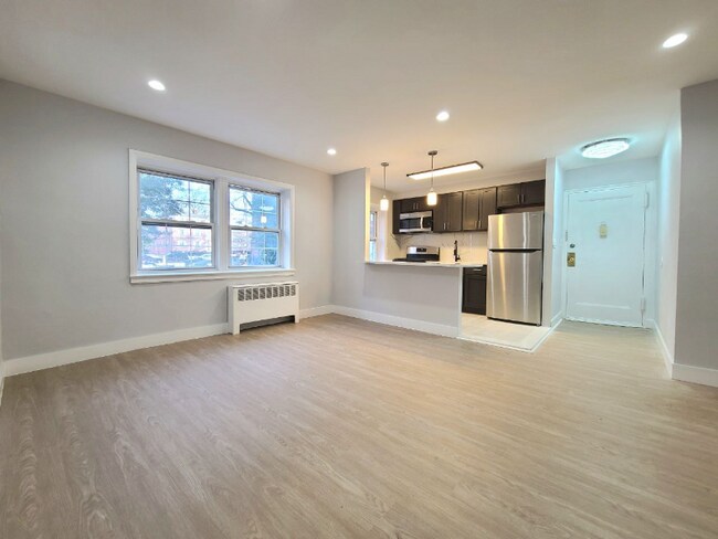 Building Photo - 63 Forest Hill Pkwy