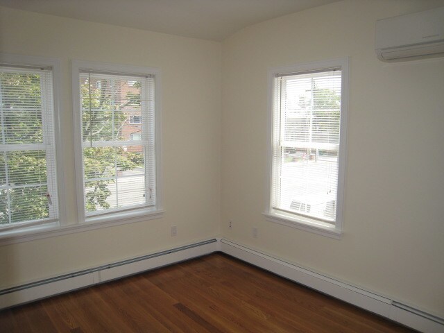 Foto del edificio - 220 Massachusetts Ave