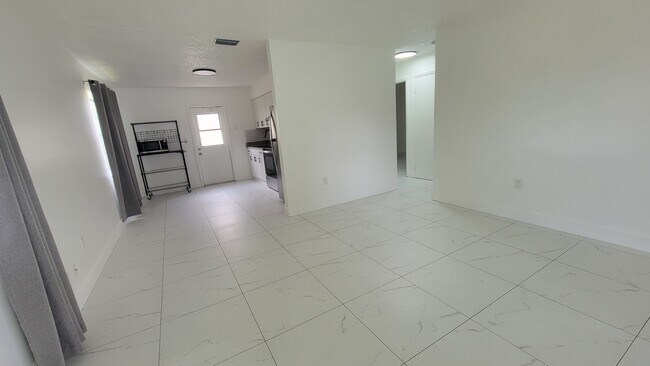 Foto del edificio - 6112 SW 37th St