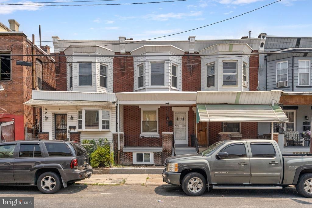 Primary Photo - 7 S 53rd St