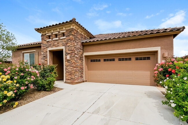 Foto del edificio - 38646 S Running Roses Ln