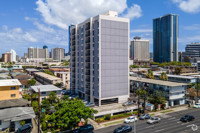 Building Photo - Piikoi Plaza