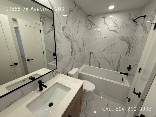 Photo du bâtiment - Brand New Condo in Langley