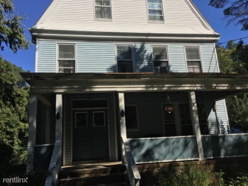 79 Lakeside Ave, Lakeville, MA 02347 Room for Rent in Lakeville, MA