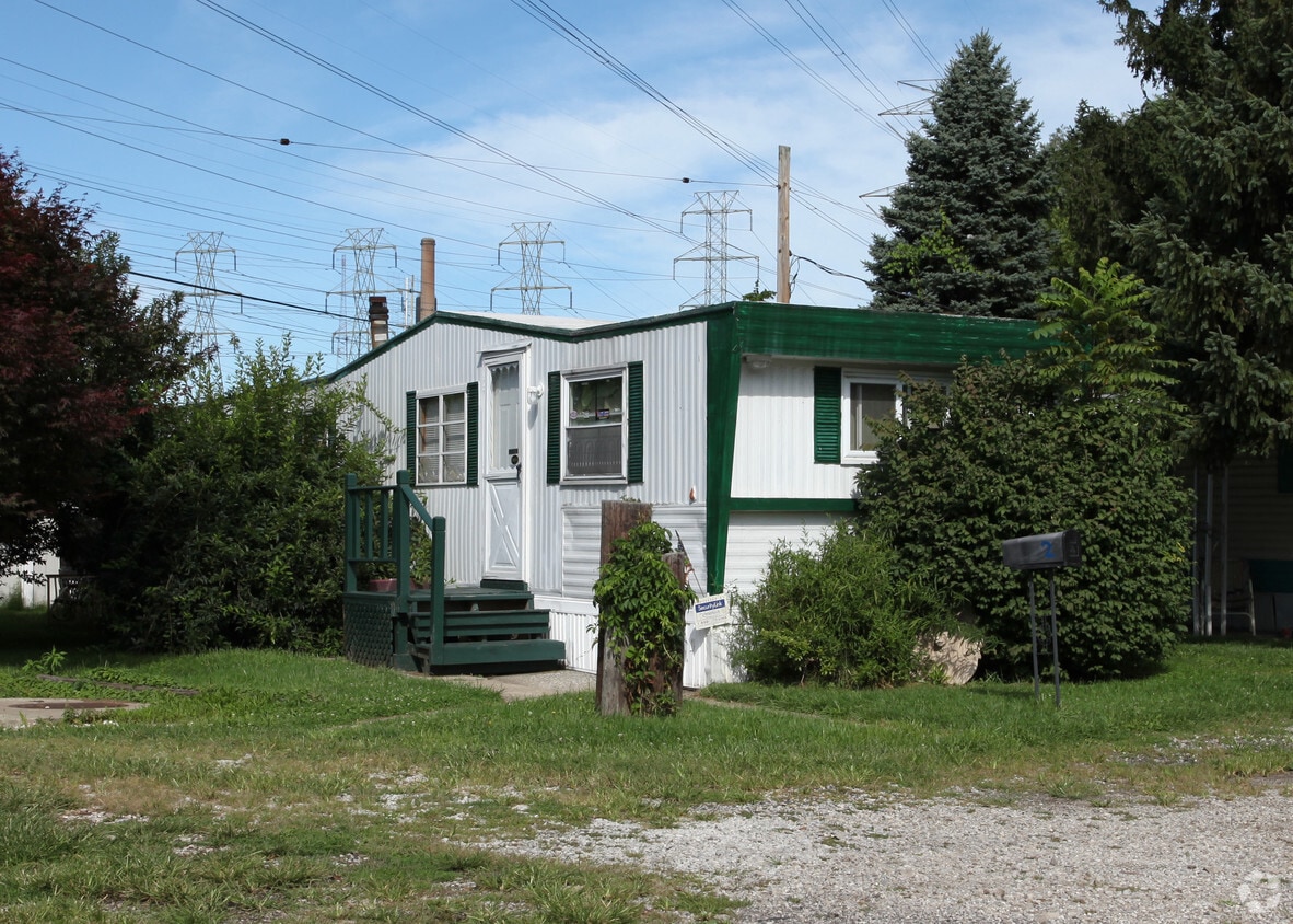 Primary Photo - Courtyard Mobile Home Park