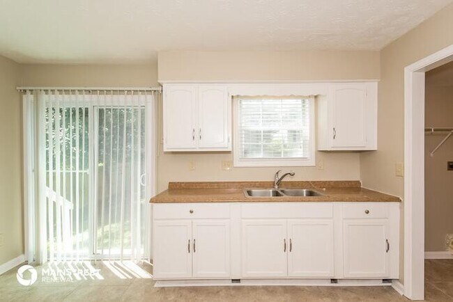 Building Photo - 5883 Old Wellborn Trce, Lithonia, GA 30058
