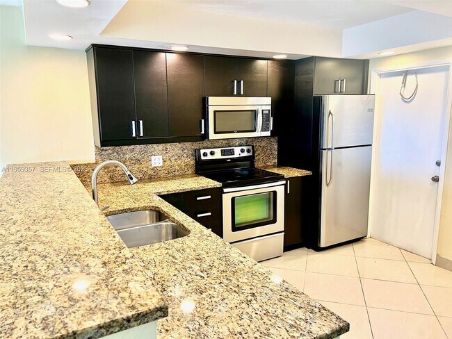 Foto del edificio - 2940 N Course Dr