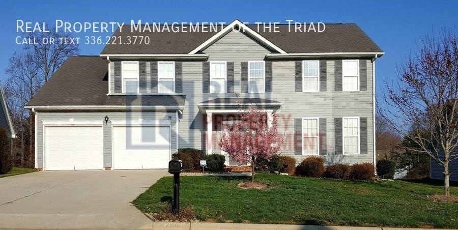 Foto principal - *NW High School* Lovely 4BR/2.5BA Home off...