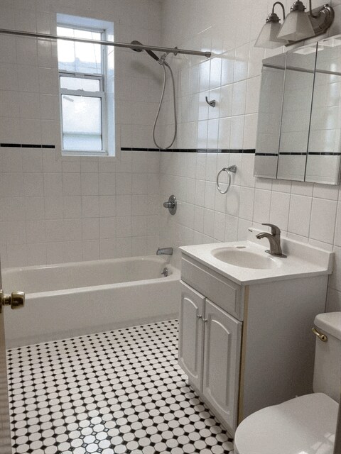 Foto del edificio - 2775 E 15th St