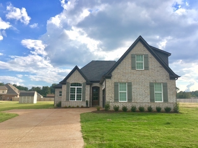 Building Photo - Now Leasing A Spacious 4 Bedroom 2 Bath Ho...