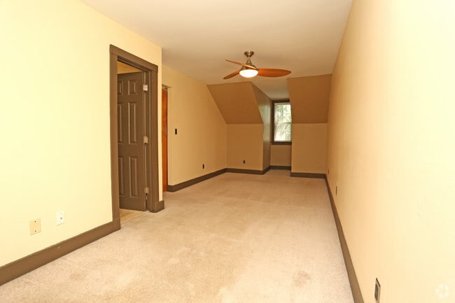 2BR, 2BA - 860 SF - Van Der Rohe- Living Room - Crescent at Shadeland Apartments