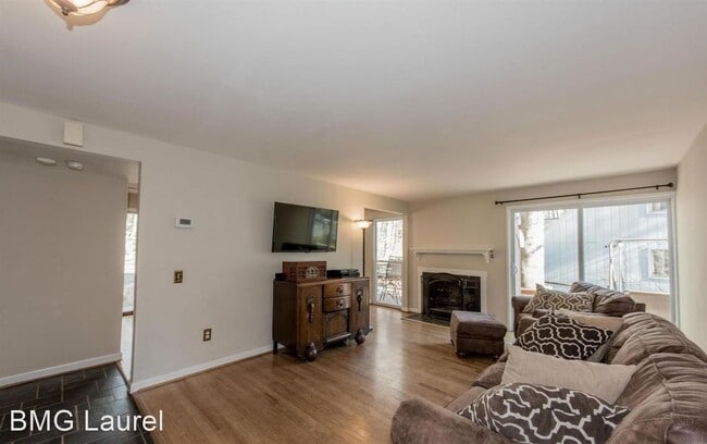 Building Photo - 3 br, 1.5 bath House - 6013 Jamina Downs