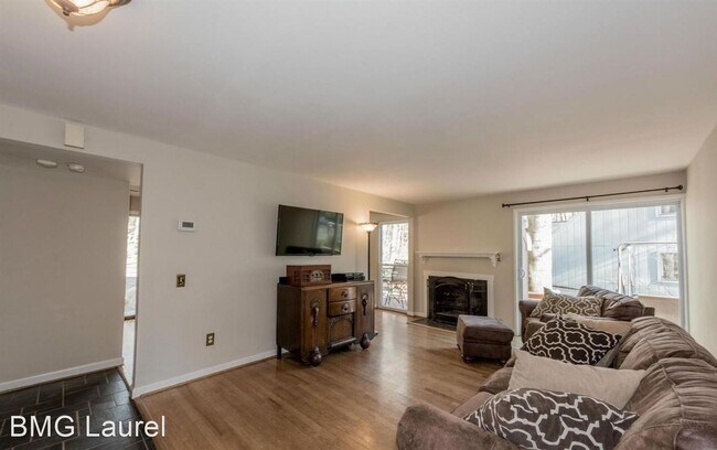 Foto del edificio - 3 br, 1.5 bath House - 6013 Jamina Downs