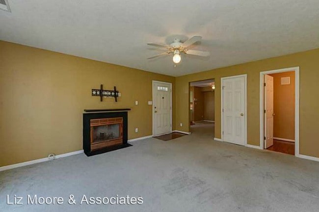 Building Photo - 102 Chippenham Dr