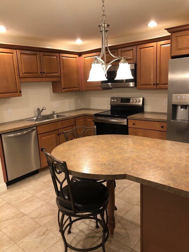 5 Timberwood Dr Unit 106, Goffstown, NH 03045 Apartments in Goffstown