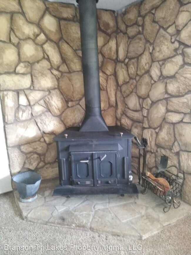 Building Photo - 5 br, 3 bath House - 683 Shary View Road